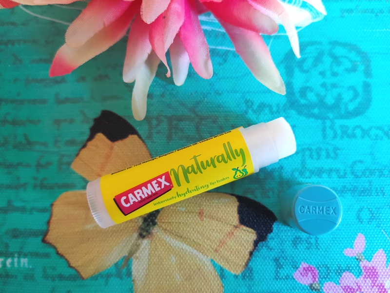 carmex naturally lipbalm